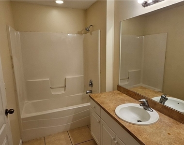 3601 57th Street W - Photo Thumbnail 9