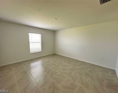 17669 Paradiso Way - Photo Thumbnail 7