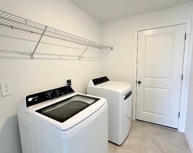 17669 Paradiso Way - Photo Thumbnail 9