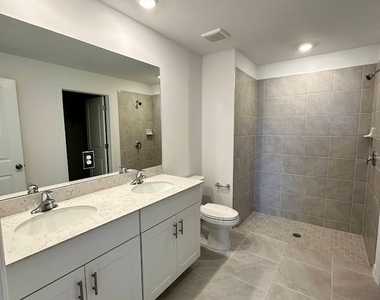 17669 Paradiso Way - Photo Thumbnail 8