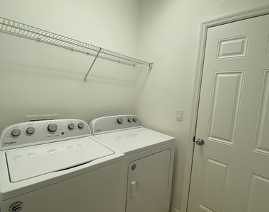 9634 Roundstone Circle - Photo Thumbnail 10