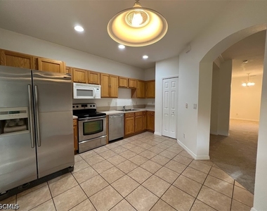 9634 Roundstone Circle - Photo Thumbnail 12