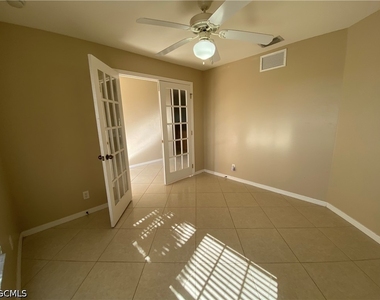 1104 Nw 11th Place - Photo Thumbnail 6