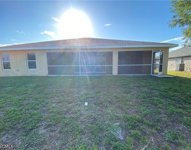 1104 Nw 11th Place - Photo Thumbnail 30