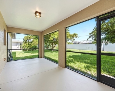 1502 Se 33rd Street - Photo Thumbnail 3