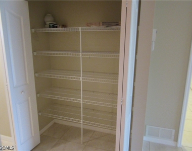 271 Sw 4th Street - Photo Thumbnail 2