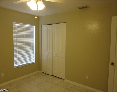 271 Sw 4th Street - Photo Thumbnail 5
