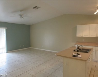 271 Sw 4th Street - Photo Thumbnail 9