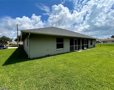 908 Cape Coral Parkway W - Photo Thumbnail 19
