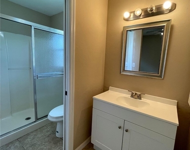 908 Cape Coral Parkway W - Photo Thumbnail 17