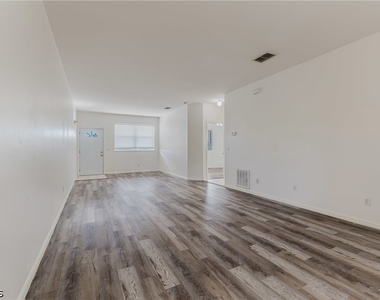 5612 Rose Garden Road - Photo Thumbnail 7