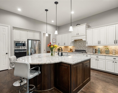 20606 Newstone Drive - Photo Thumbnail 7