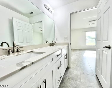 4622 Sw 7th Place - Photo Thumbnail 17