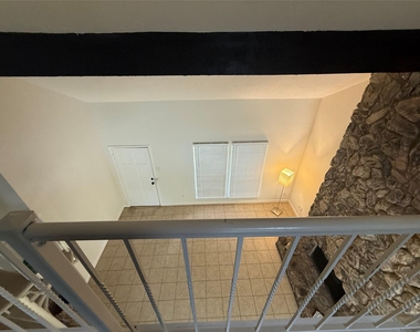 12335 W Village Drive - Photo Thumbnail 35