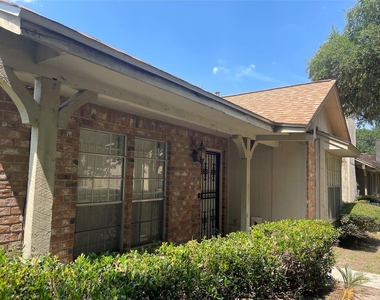 12335 W Village Drive - Photo Thumbnail 2