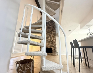 12335 W Village Drive - Photo Thumbnail 9