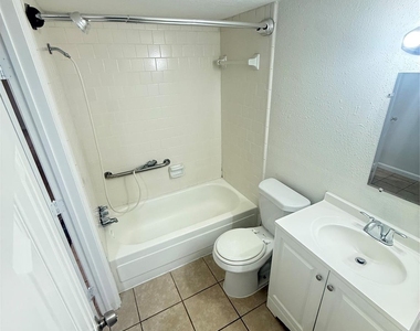 12335 W Village Drive - Photo Thumbnail 30