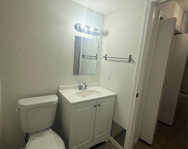 12335 W Village Drive - Photo Thumbnail 34