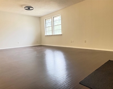 12335 W Village Drive - Photo Thumbnail 36