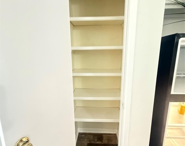 12335 W Village Drive - Photo Thumbnail 46