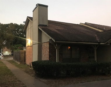 12335 W Village Drive - Photo Thumbnail 39