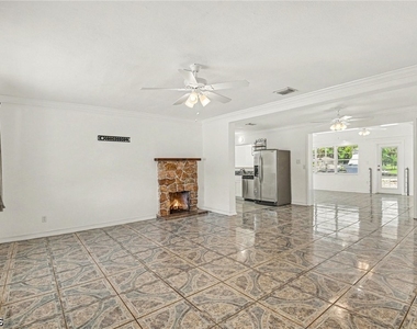20 Estate Drive - Photo Thumbnail 1