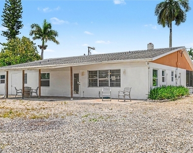 20 Estate Drive - Photo Thumbnail 14
