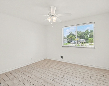 20 Estate Drive - Photo Thumbnail 10