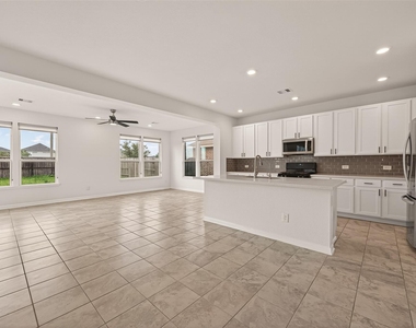 25526 Reign Wayman Court - Photo Thumbnail 9