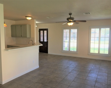 12944 Orion Court E - Photo Thumbnail 8