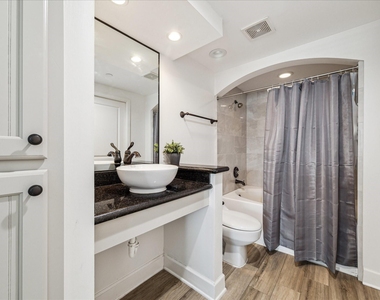 2203 Dorrington Street - Photo Thumbnail 10