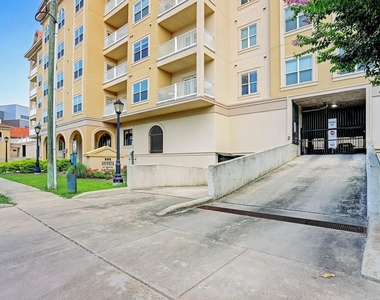 2203 Dorrington Street - Photo Thumbnail 18