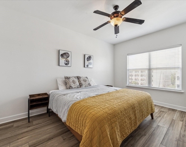 2203 Dorrington Street - Photo Thumbnail 8