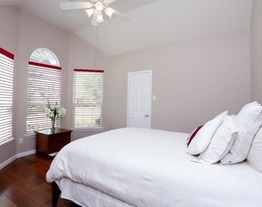 4714 Autumn Orchard Lane - Photo Thumbnail 4