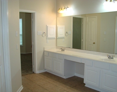 4714 Autumn Orchard Lane - Photo Thumbnail 14