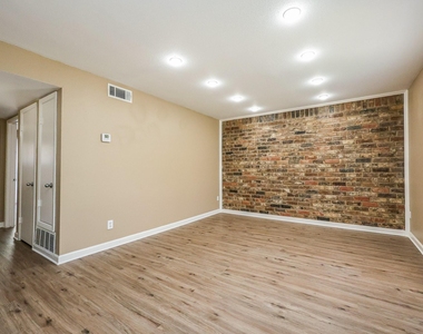 8941 Gaylord Street - Photo Thumbnail 3