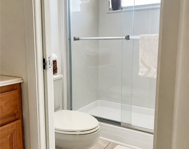 127 Highview Avenue - Photo Thumbnail 13