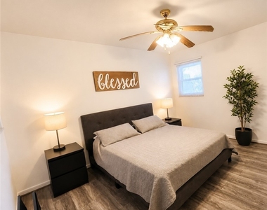 127 Highview Avenue - Photo Thumbnail 3
