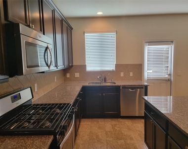 20135 Linden Spruce Lane - Photo Thumbnail 5