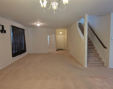 20135 Linden Spruce Lane - Photo Thumbnail 2