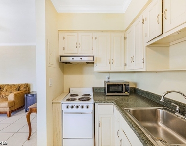 190 N Collier Boulevard - Photo Thumbnail 7