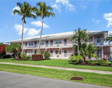 190 N Collier Boulevard - Photo Thumbnail 15