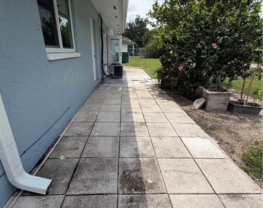 2601 47th Terrace Sw - Photo Thumbnail 17