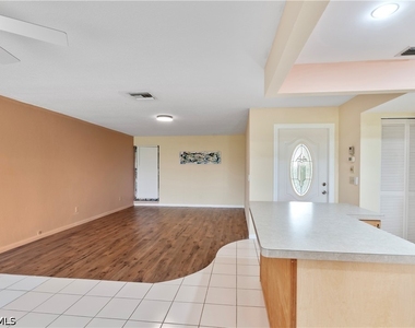 4105 Lakewood Boulevard - Photo Thumbnail 13