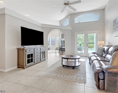 6773 Southern Oak Court - Photo Thumbnail 6