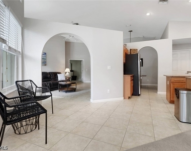 6773 Southern Oak Court - Photo Thumbnail 26