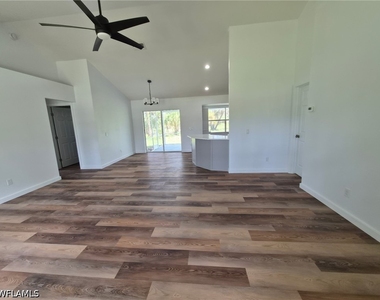 3330 12th Avenue Se - Photo Thumbnail 1