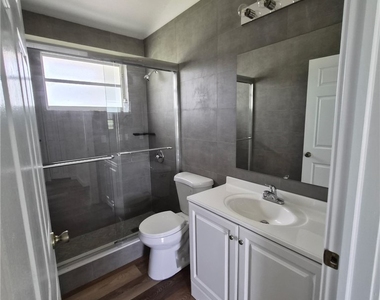 3330 12th Avenue Se - Photo Thumbnail 8