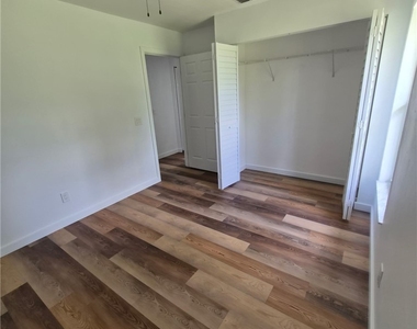 3330 12th Avenue Se - Photo Thumbnail 9
