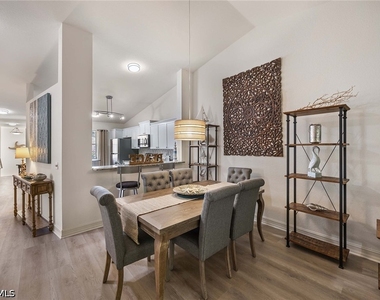 640 Luisa Lane - Photo Thumbnail 13